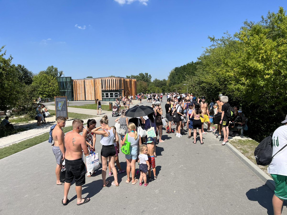 krakow_pl's tweet image. #upał #gorąco #weekend W Krakowie dziś naprawdę upalnie! ☀️☀️☀️

Kąpieliska oblegane.

📸 @BSKrakow @krakow_pl 
@IMGW_CMM @IMGWmeteo @MeteoprognozaPL