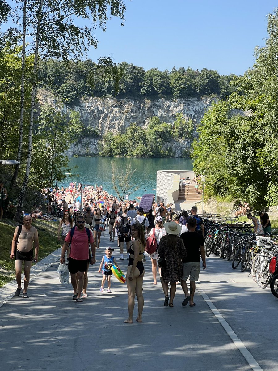 krakow_pl's tweet image. #upał #gorąco #weekend W Krakowie dziś naprawdę upalnie! ☀️☀️☀️

Kąpieliska oblegane.

📸 @BSKrakow @krakow_pl 
@IMGW_CMM @IMGWmeteo @MeteoprognozaPL