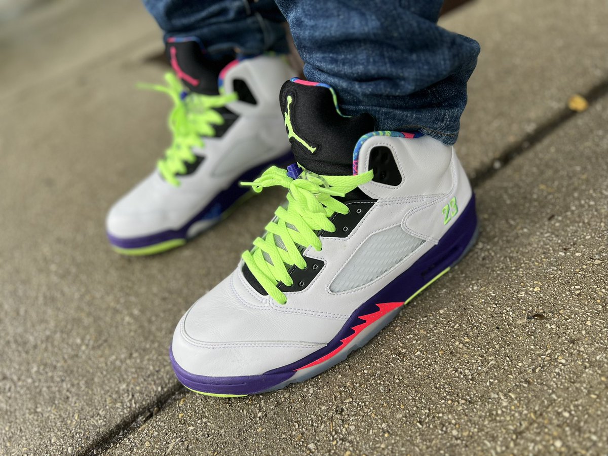 MidwestHook's tweet photo. Fresh Prince alternate 5s. I almost didn’t keep these but they’re fun to pull out every once in a while #kotd #kickcheck #snkrsliveheatingup #snkrslivekickcheck #shoessofresh #yoursneakersaredope https://t.co/90ESD5Af8h