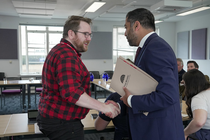 First Minister @HumzaYousaf welcomed representatives from Scotland’s environmental sector to Edinburgh today.

They discussed what more Scotland can do to meet our climate ambitions and tackle the twin crises of climate change and biodiversity loss 🌏#LetsDoNetZero