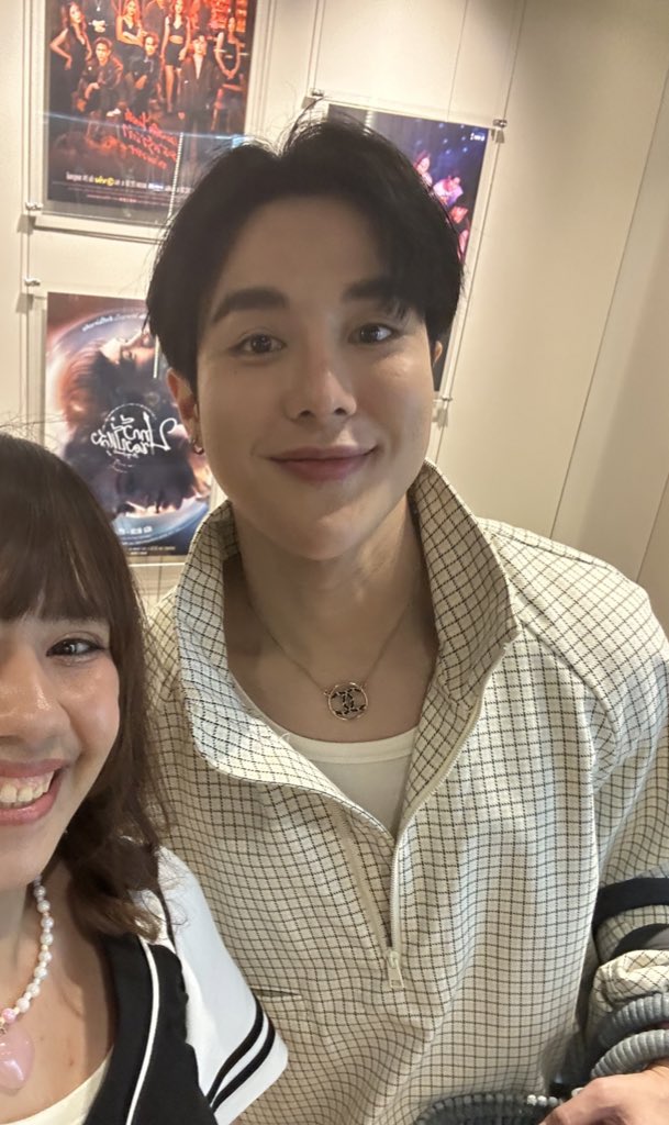 shashalattee's tweet image. Bumped into a chief @arm_wc
regretted not taking any pict with him during the Laneige event but then i met him again!!! 🫶🏻I love him sm sm😭😭!!!!
Looking forward for your next fashion collection🫣✨ #armwc ##armweerayut