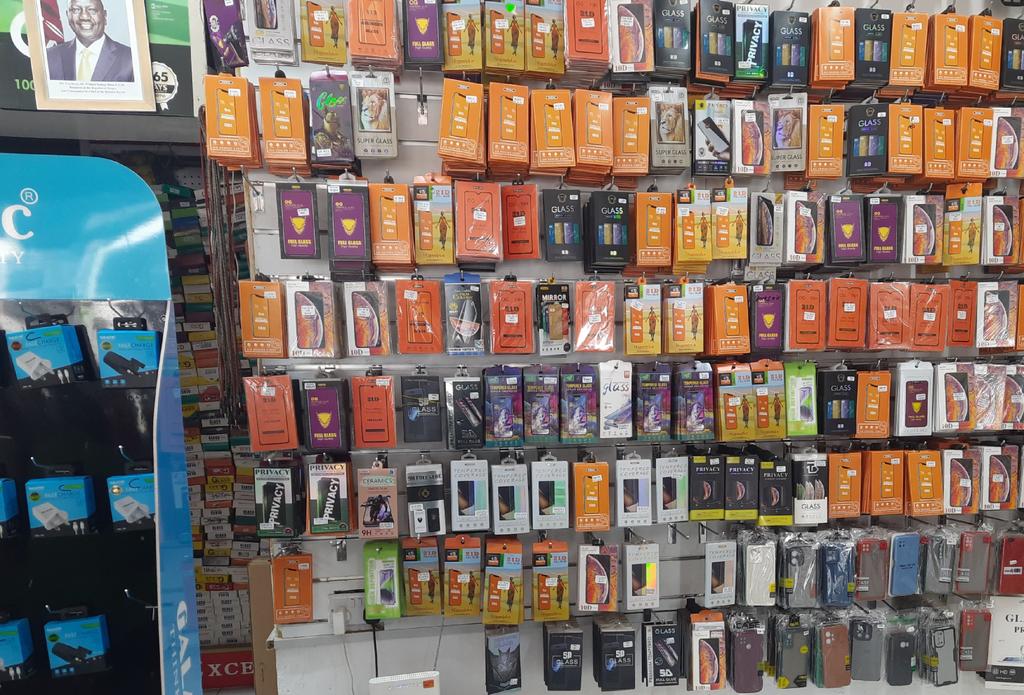 memsamemusi's tweet photo. Anyone attending the devolution conference in eldoret..nko na accessories ya simu na laptops...free delivery with eldoret..0790550367#Eldoret https://t.co/mpLbojZPX5
