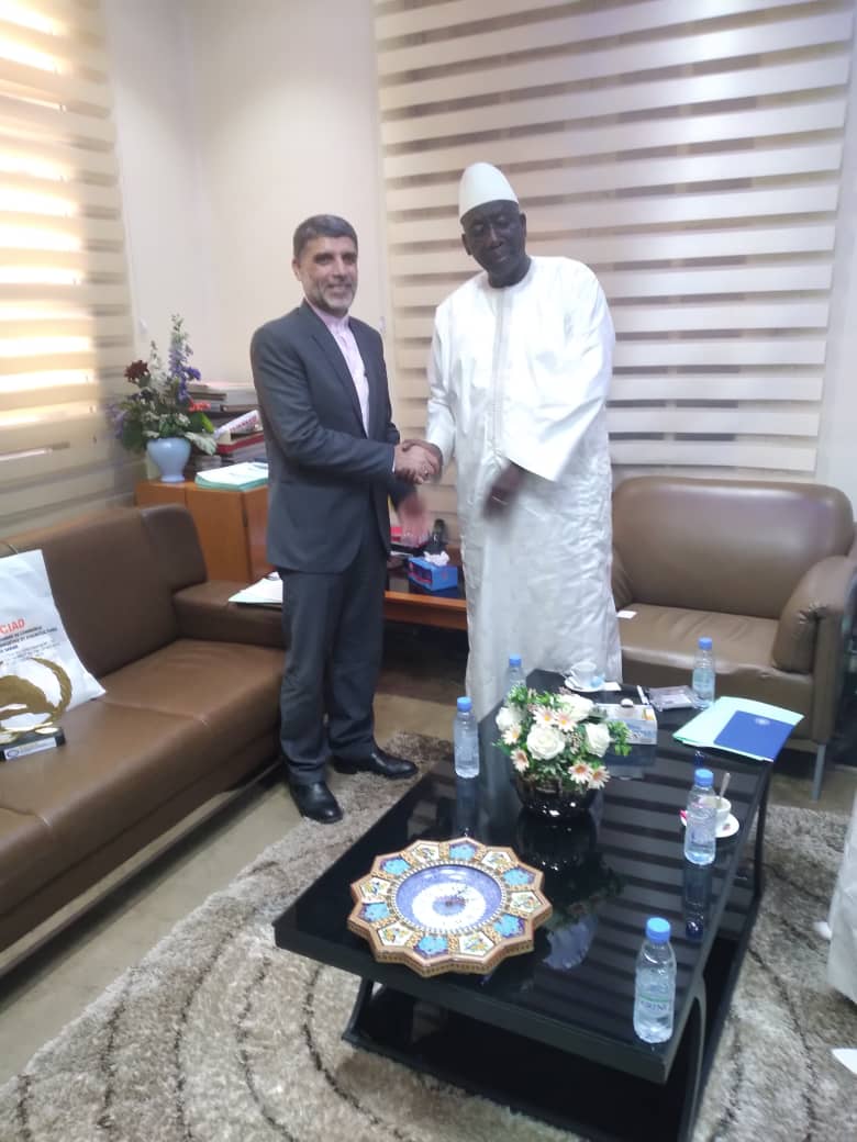 IRANinSENEGAL's tweet photo. Avec M. Abdoulaye SOW, président de la Chambre de Commerce, d’Industrie & d’Agriculture de Dakar (#CCIAD) on a passé en revue la coopération Iran-Sénégal, et discuté sur l'identification de nouveaux domaines de coopération et les défis et obstacles sur la voie des partenariats. https://t.co/UWJrVqRbKY