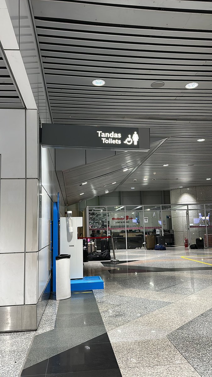 @MY_Airports female only toilet at carousel A. Where's the male one? At carousel H?  No direction or information. Many MANY disappointed people standing lost because who just puts female toilets? #rant #defylogic #badideas