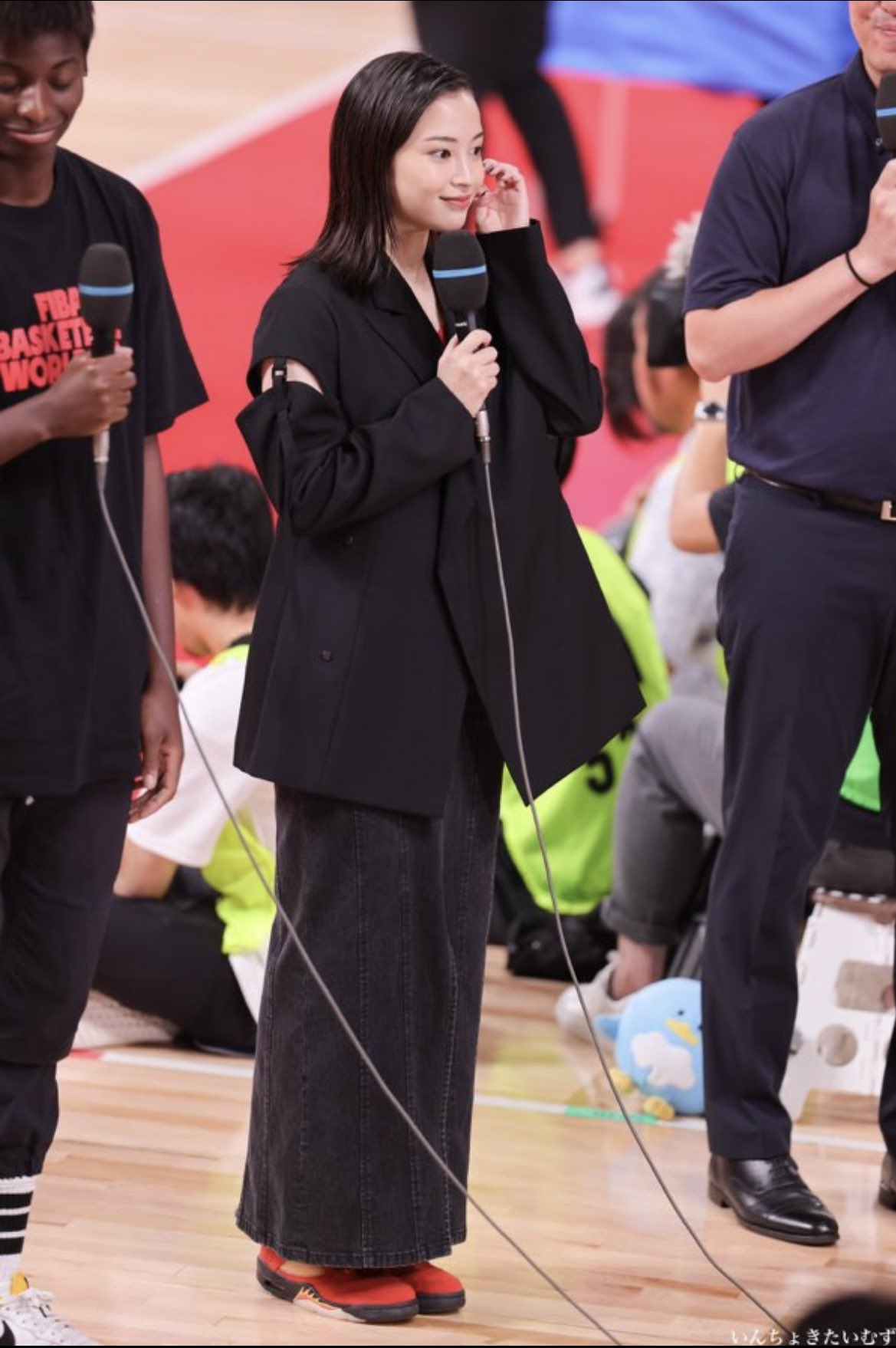 NIKE ショックス　TL 広瀬すず着用 NIKE - 広瀬すず着用⭐︎レア NIKE エアジョーダン11 ミッド