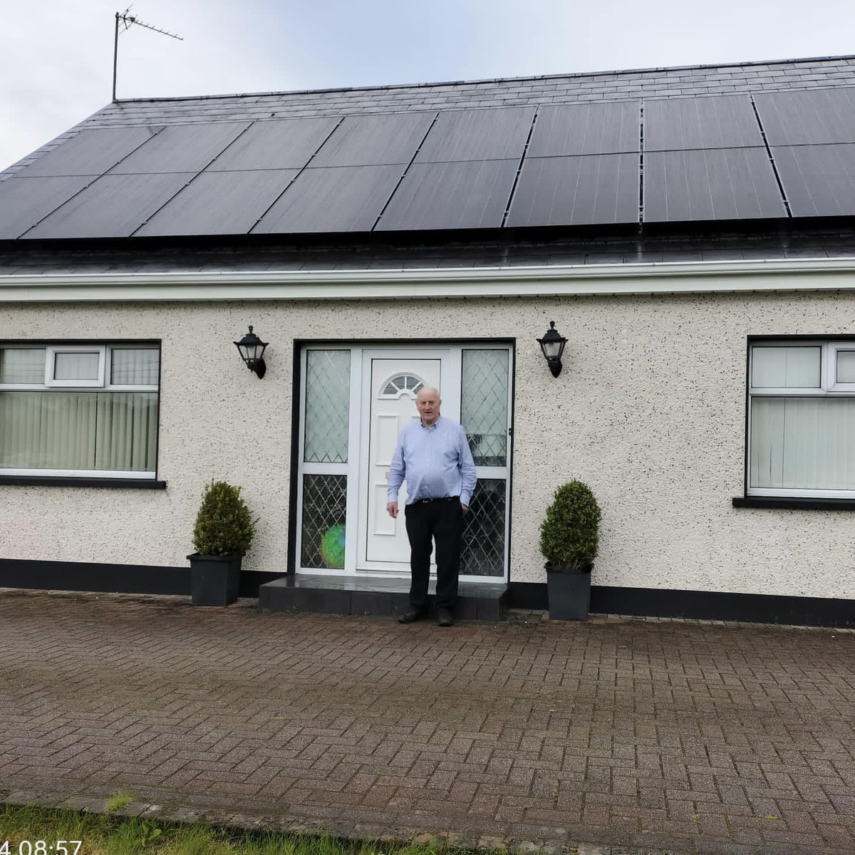 ehprenewables's tweet photo. Sean Brennan from Brennan Cabs is very happy with his 6.15kW system. His Solar PV system has helped to keep their electricity consumption down. They have recently celebrated their 50th wedding anniversary with a huge family gathering - congratulations! 
#solarpower https://t.co/ZZY314EZ6u