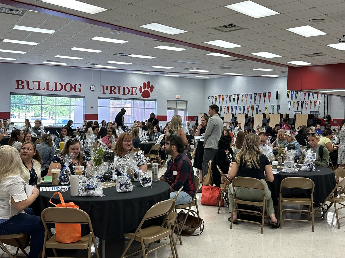 Louis Lee tweet media