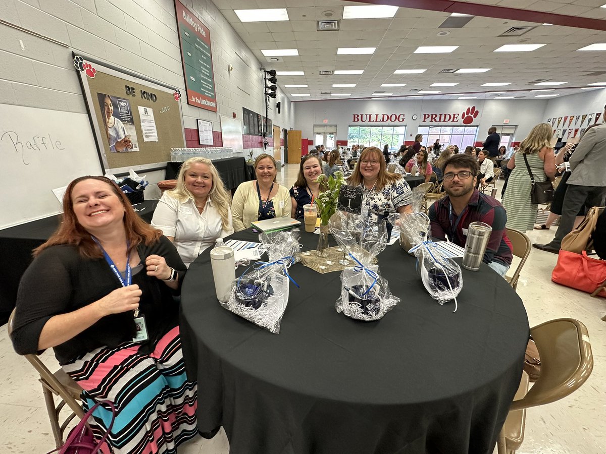 Louis Lee tweet media