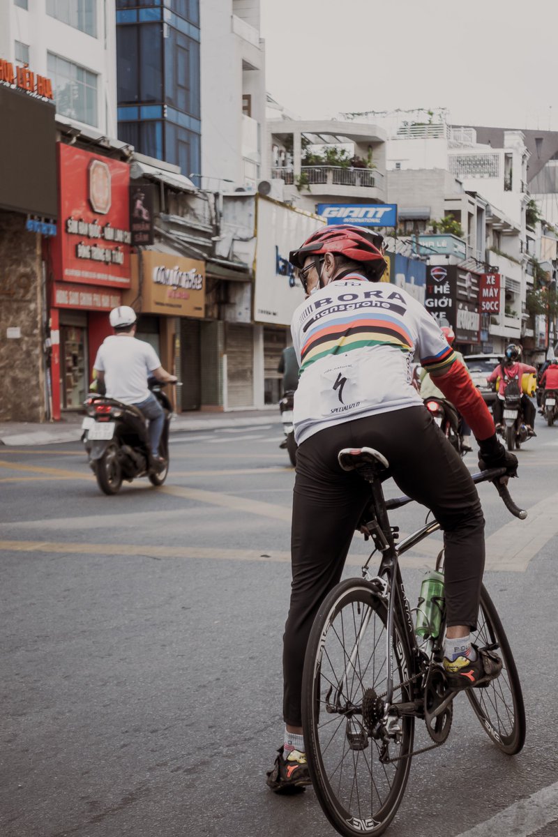 Khoadotbio's tweet photo. Wandering around
#sony #SonyAlpha #sonyimages #zve1 #saigon https://t.co/4yVnfPPkN5