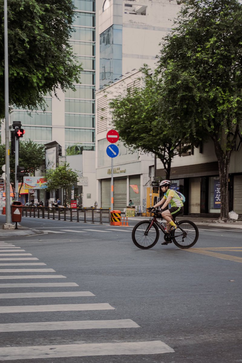 Khoadotbio's tweet photo. Wandering around
#sony #SonyAlpha #sonyimages #zve1 #saigon https://t.co/4yVnfPPkN5