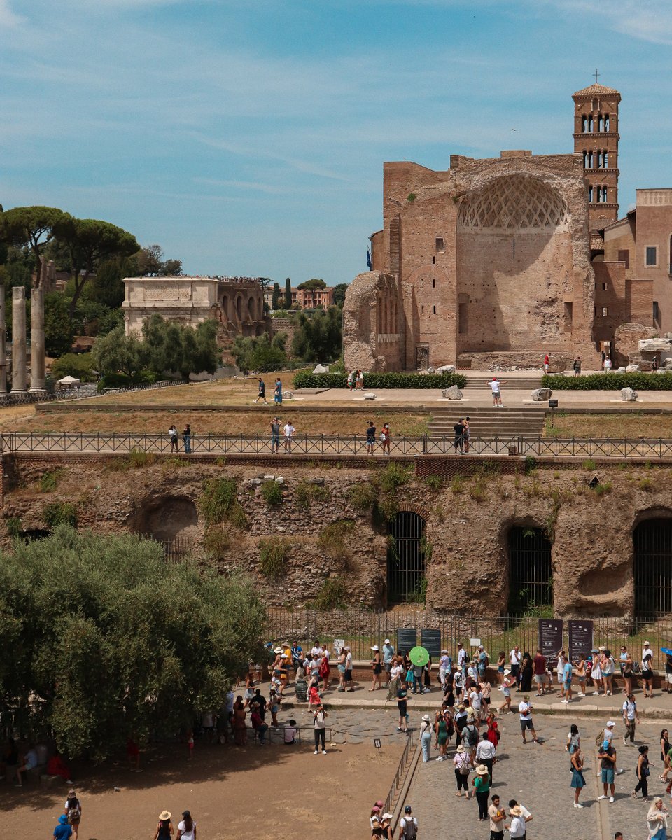 📽️✨ Behold the captivating view from the Colosseum to the Roman Forum, where history stretches before your eyes.

#colosseum #romanforum #ancientrome #historicsites #architecture #romanheritage #exploreitaly #bucketlistdestination #wanderlust #adventureawaits #travelmemories