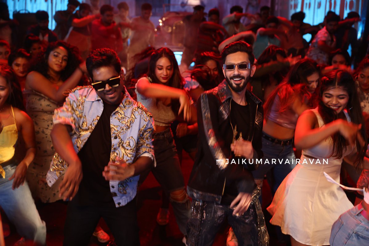sparrowjai's tweet photo. Some of my clicks from #Paramporul movie song #adiyathi #anirudhravichander #yuvanshankarraja  #Sarathkumar #amitash #jaikumarvairavan #stillphotographer #tamilcinema #superhit #rockstar #yuvanism https://t.co/PIIKLkE0ui
