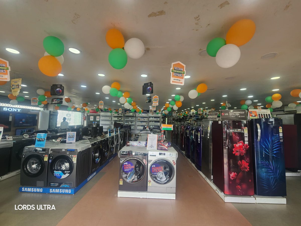PatraRetail's tweet photo. Beyond Gadgets, We Celebrate Liberty!
The Patra Team rejoices in the honour of this Independence Day together!
.
.
.
.
#TeamPatra #OdishaIndependence #PatrioticVibes #UnityInDiversity #FreedomFest #TeamUnity #IndependenceJoy #PatraFamily #JoyfulCelebration #CelebrateTogether https://t.co/TvNa7hAclT