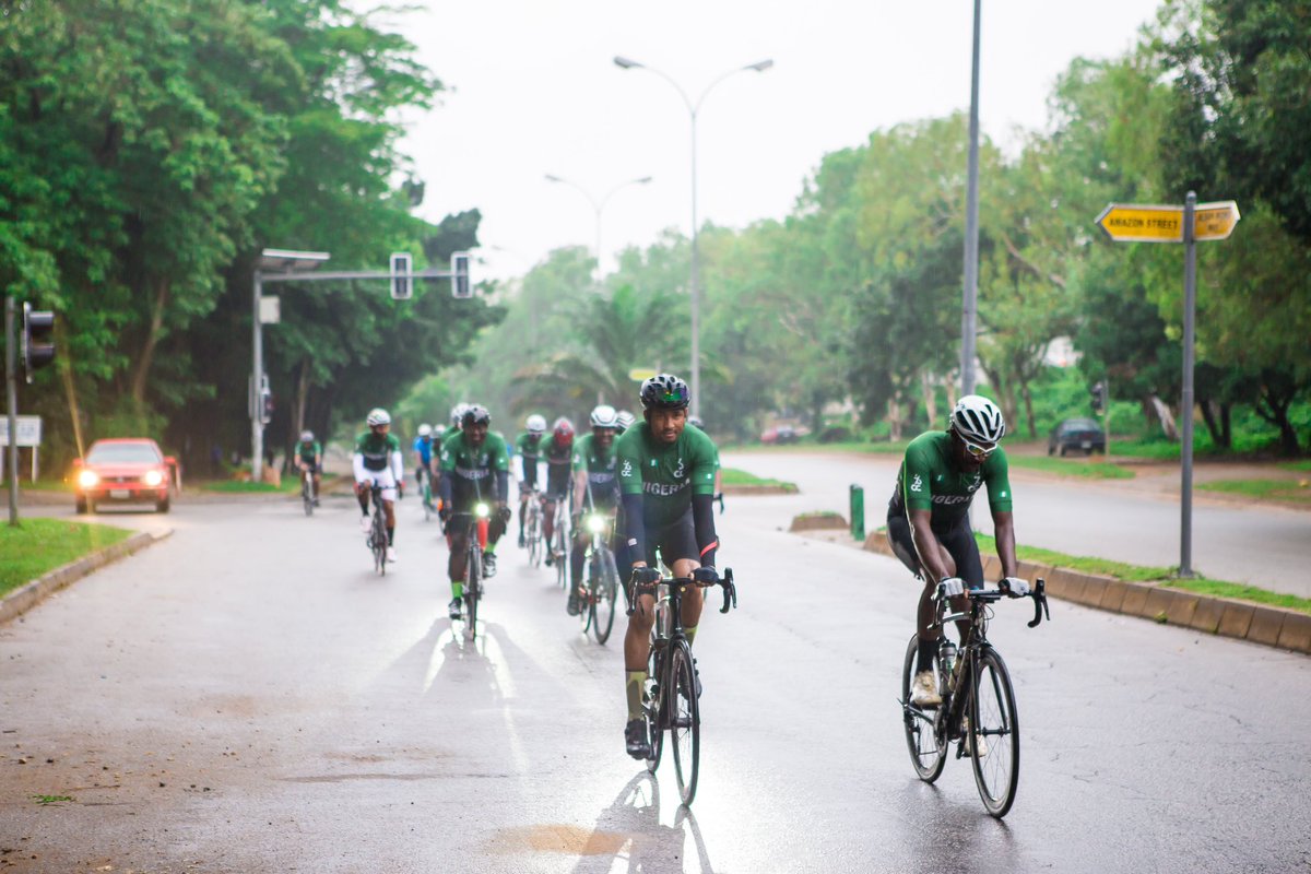 76cycling's tweet photo. This Saturday we did another jersey ride - all cyclists in a single peloton! It was so much fun.

Cycling is such a sexy sport! https://t.co/bSSt4NWqTP