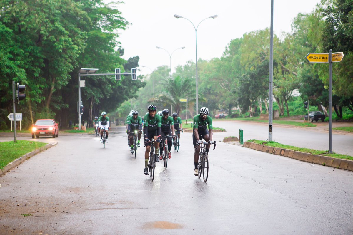 76cycling's tweet photo. This Saturday we did another jersey ride - all cyclists in a single peloton! It was so much fun.

Cycling is such a sexy sport! https://t.co/bSSt4NWqTP