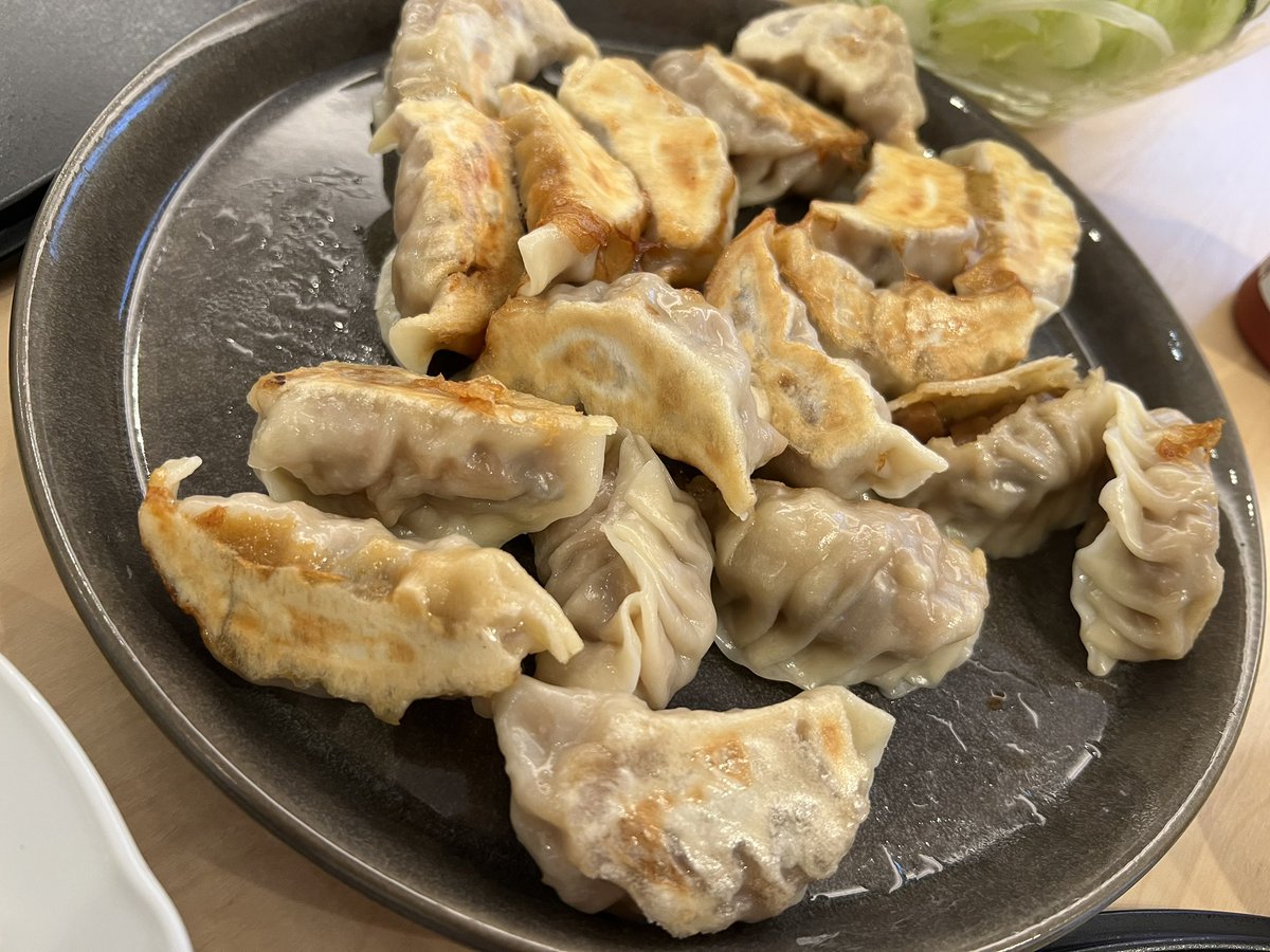 atti0729's tweet photo. 極み餃子🥟
まぢ、超絶美味!盛りはイマイチ😂
#onedafull https://t.co/qQ6NxaWakT