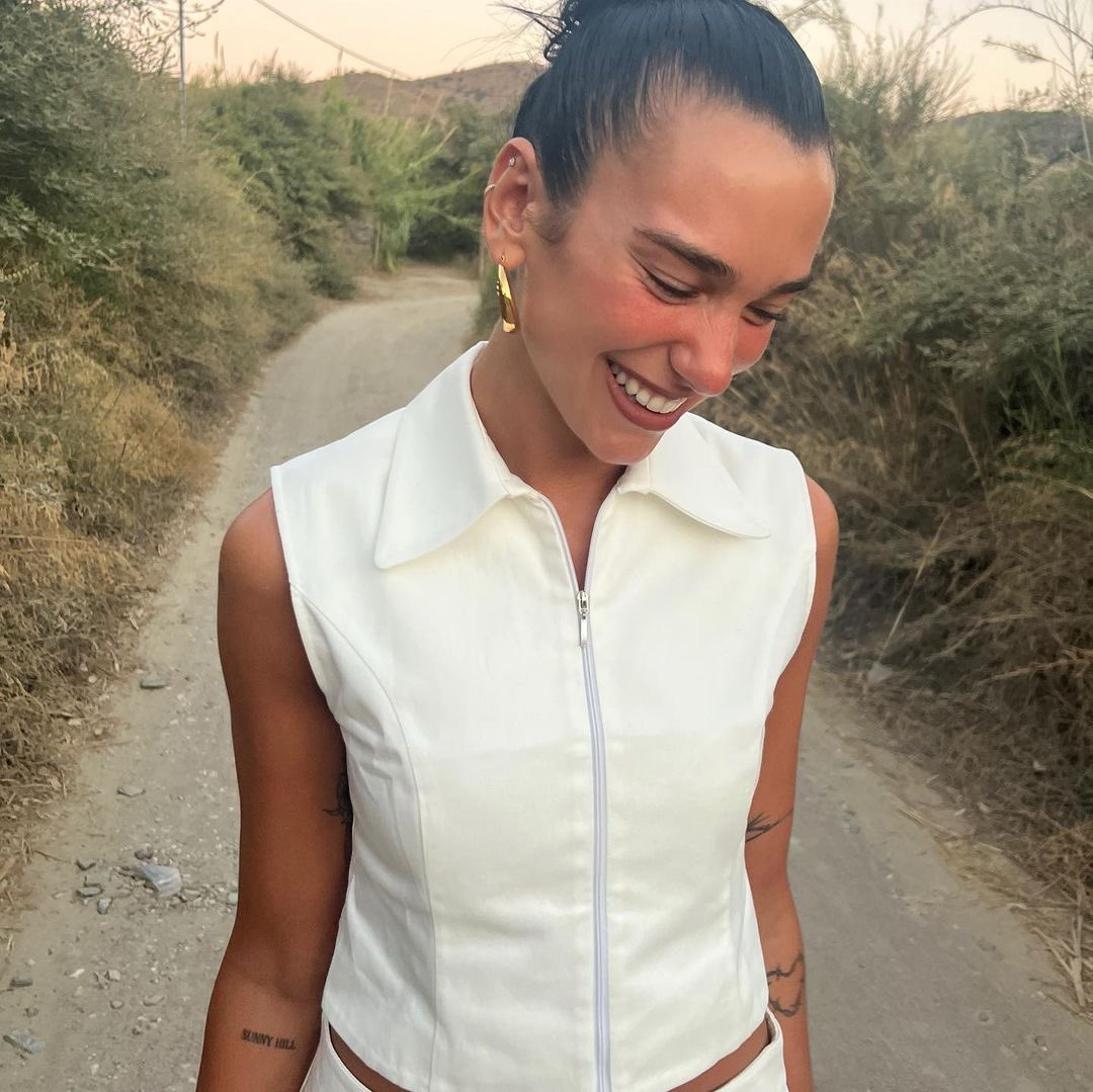 DUA LIPA tweet media