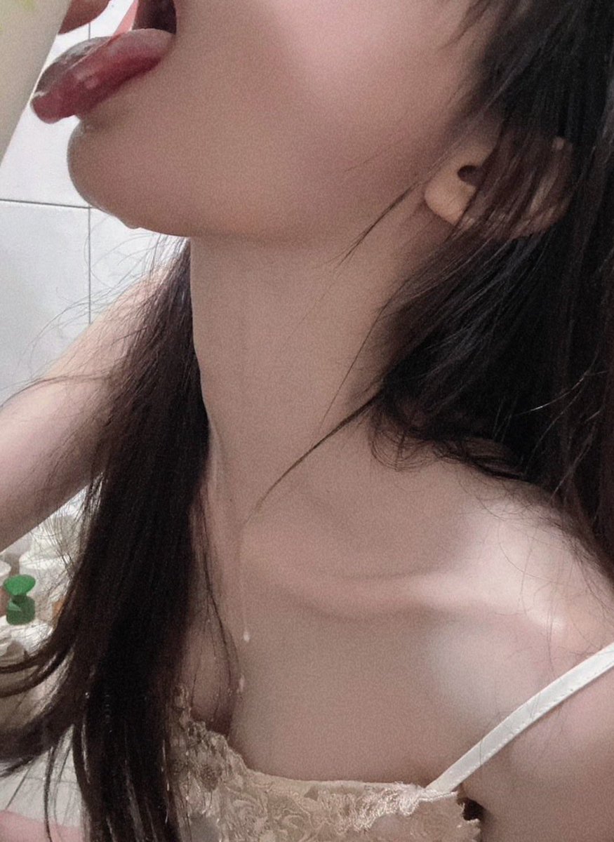 lingling_0722's tweet photo. 誰要給我舔舔🥵🥵🥵❤️ https://t.co/Btkqgjzsqd