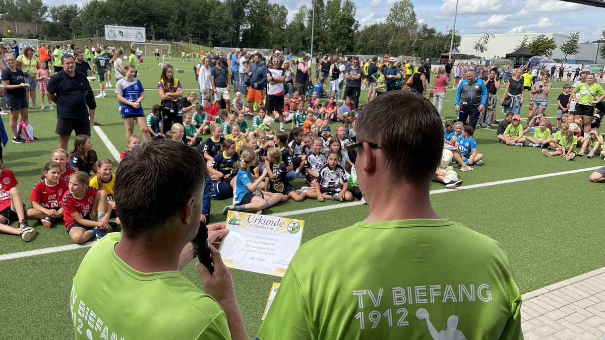 Es war mal wieder eine runde Sache an der Erlenstraße, als am vergangenen Wochenende der TV Biefang auf den Kunstrasenspielfeldern der namensgleichen Sportanlage seine traditionellen Handball-Jugendturniere ausrichtete. „Das Fazit fällt sehr positiv aus.
