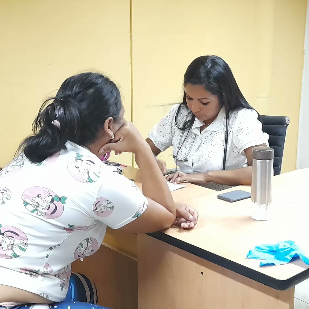 El programa SAIM del Instituto Mamá Rosa trabaja de la mano de las politicas de atención social gracias a las orientaciones del presidente Nicolás Maduro, donde el pueblo bolivseense se han beneficiado a  más de 4000 personas.
#InnovarParaCrecer