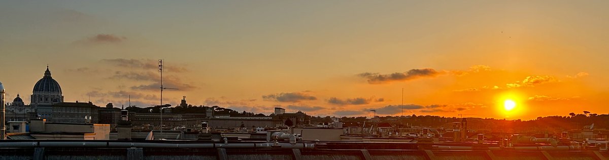 Just watching the sunset from the hotel rooftop bar, with  Vatican City in shot to the left. It’s beautiful ❤️ Loving Rome 😍