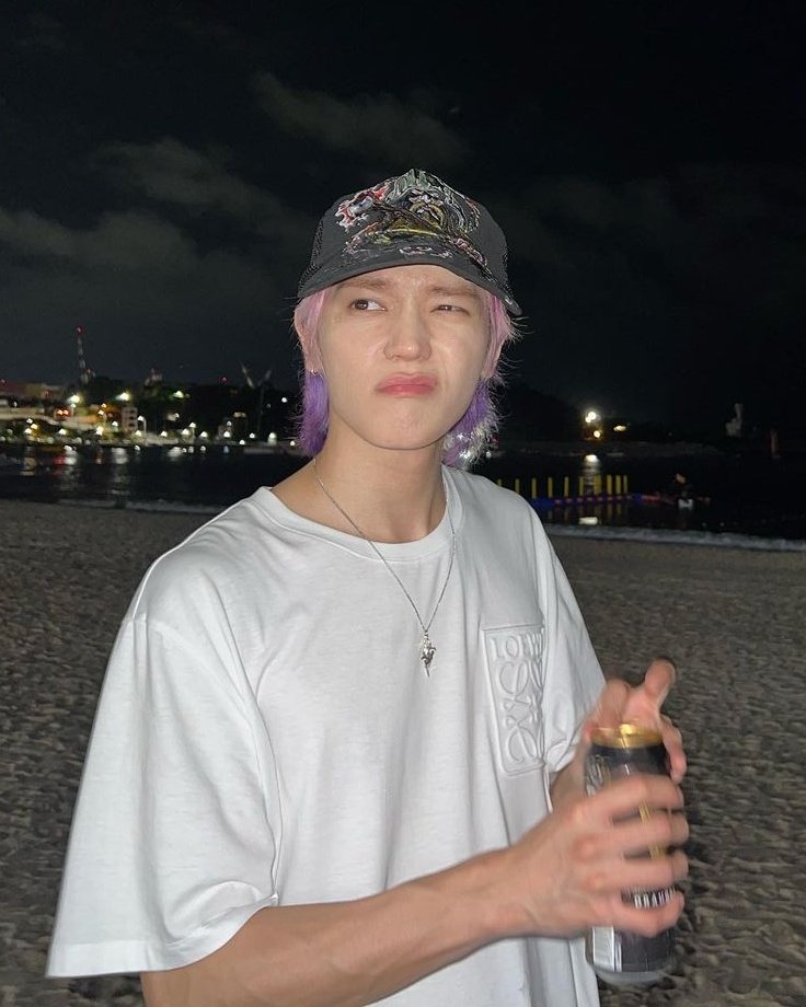 singtomeidol's tweet photo. Taeyong and his drinking adventures, a funny thread 🍺 https://t.co/oeEX5PPpxf