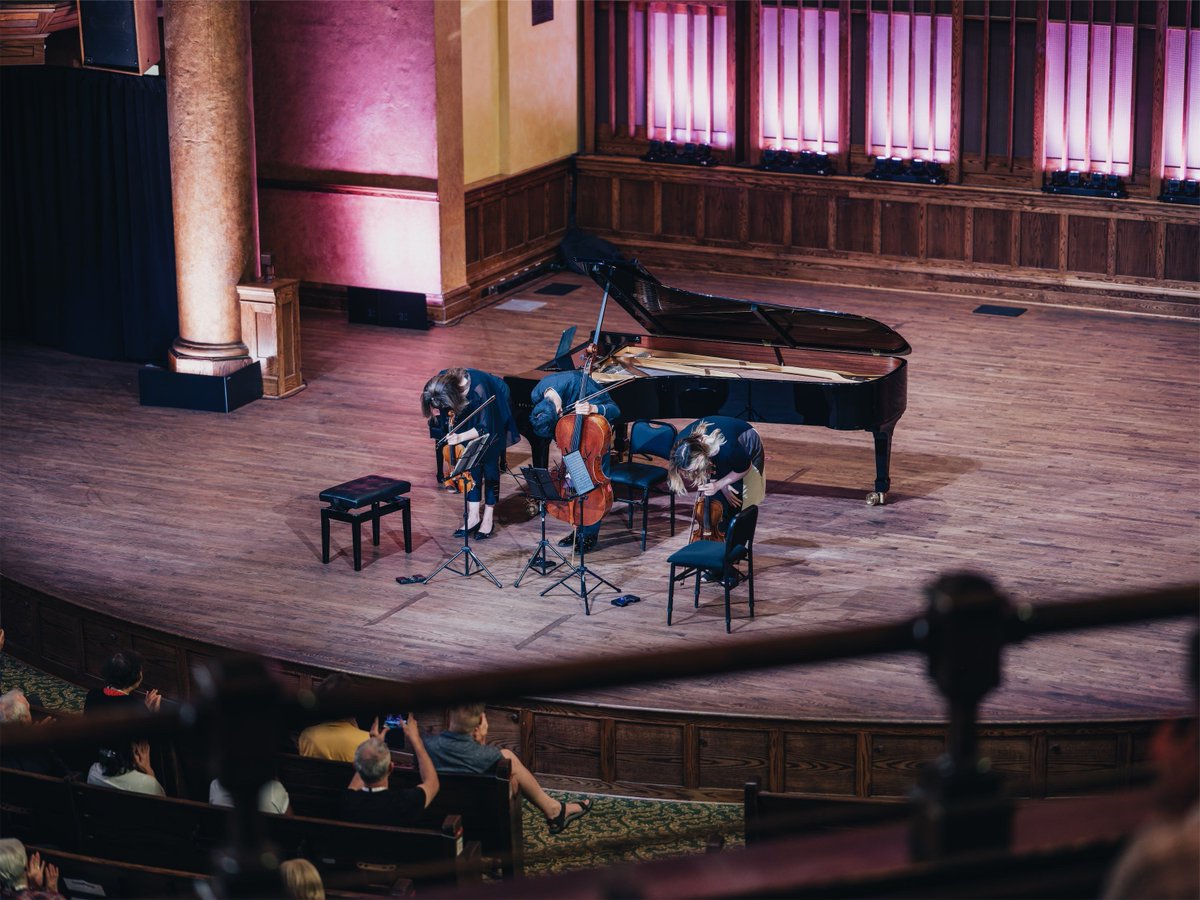 As we put our #summerfestival to bed, we are also 👀 at our 📷 from #chamberfest2023. Today, we're looking back at our Salon Concert, which ⭐ the Ottawa Chamberfest Artists-In-Residence, and was presented in partnership w @CanadaCouncil Instrument Bank 📷: @curtisperry