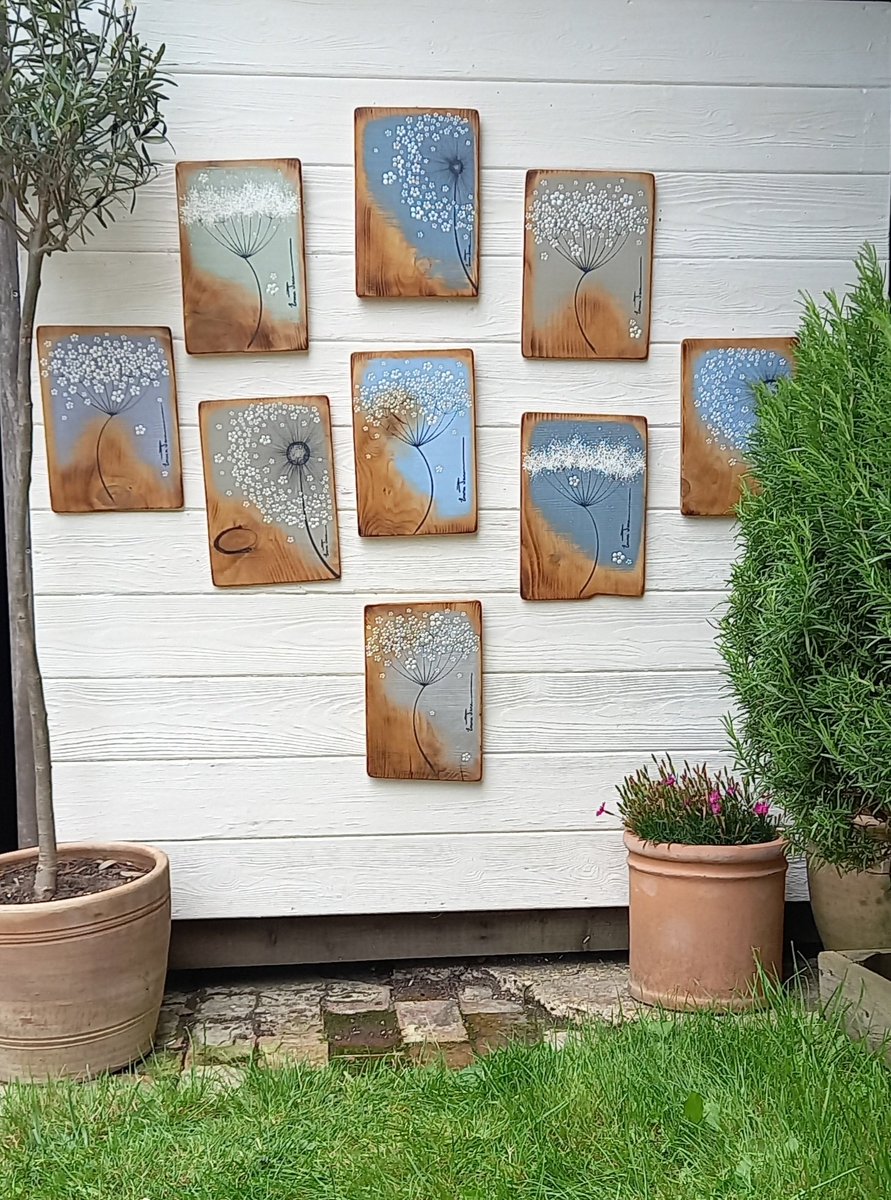 My passion is to create affordable artwork from recycled materials. My pieces are 95% recycled wood and recycled paints,creating natural, rustic artwork. 
#wildflowers #naturalartwork #forgottenflowers #environmentalart #rustichomedecor #cowparsley