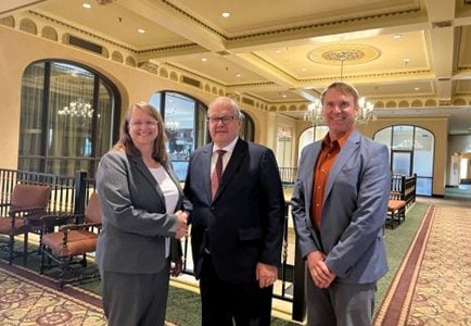 The second integrated crop #agronomy research cluster will see a budget of $7.6 million, says <a href="/westerngrains/">WGRF</a>. Who is pitching in, and were the money will go, here: 
ow.ly/Yn0q50PztZ0 #westcdnag #cdnag