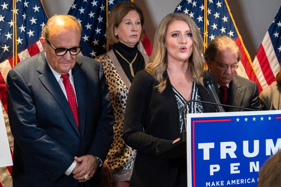 Every time you see this photo of Rudy, Jenna &amp; Sidney I want you to hear the “Curb Your Enthusiasm” theme in your head.    #RICOForTrump