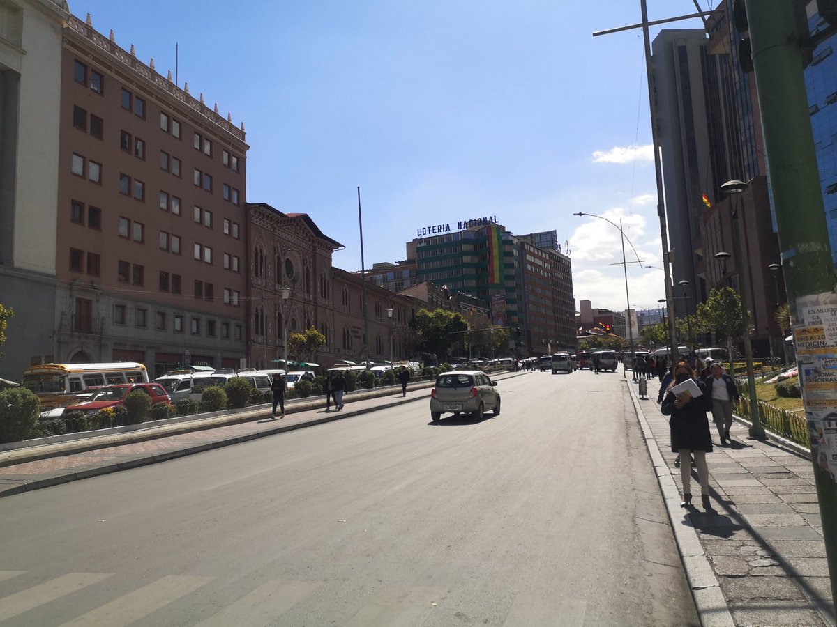 jlbedregal's tweet photo. Esta es nuestra querida #LaPaz sin los sindicatos de minibuses de #ElAlto https://t.co/TEV9pDkEAv