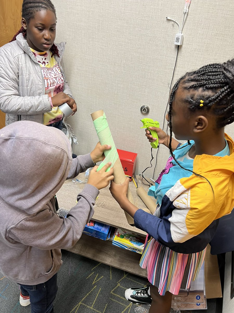 mrlmccarter's tweet photo. Workin hard to create our 3D prototypes of prosthetic limbs #McScience #WeAreWayne https://t.co/BpxFztFMBz