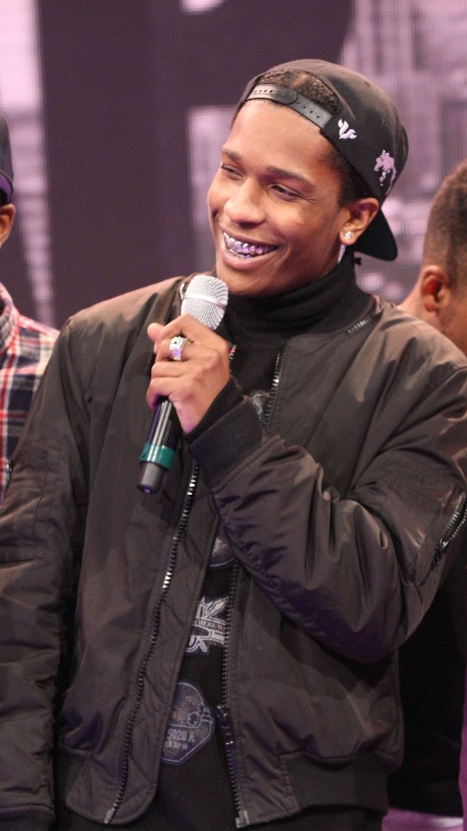 asaprockybra's tweet photo. A$AP Rocky no programa 106 &amp; Park, 2013 https://t.co/NY9Mv4Javy