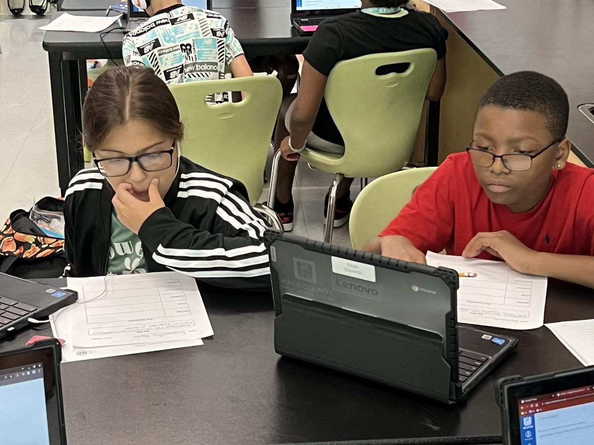 sciencewithmro's tweet photo. In Lab 1602, we started the day discussing whether or not our check-in yesterday was a fair assessment (great conversations by the way). Moved into Matter day 1 of many, started with flipped notes on atom, molecule, element, particle and a man named John Dalton! #owlscience2024 https://t.co/fh8Nu78IL7