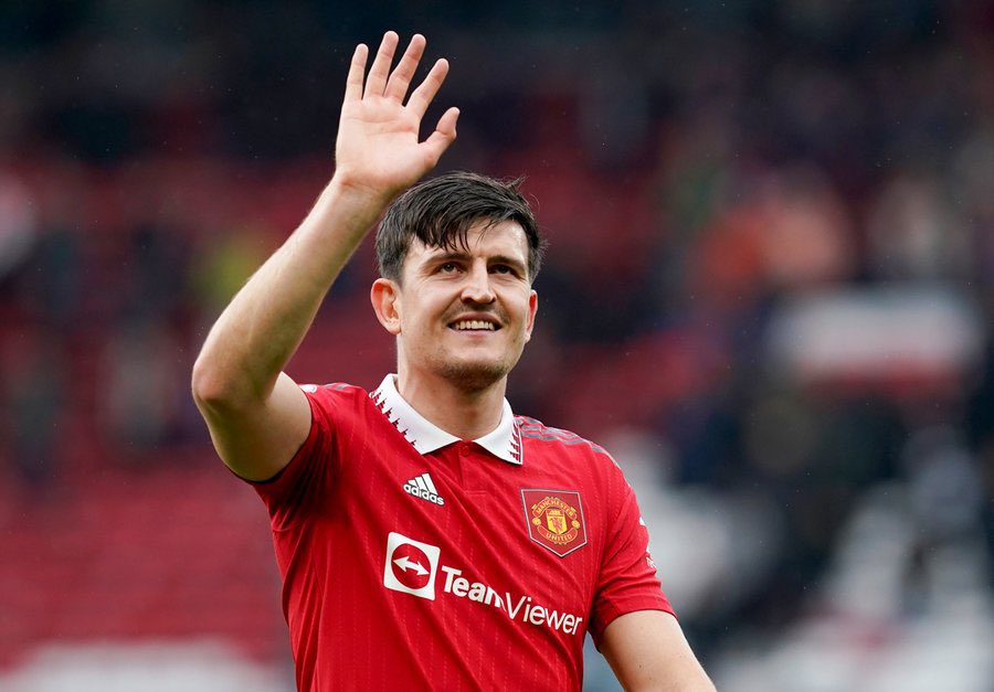 DeadlineDayLive's tweet photo. 🚨 BREAKING: Harry Maguire will be STAYING at Manchester United. 

His move to West Ham is off because he couldn’t agree personal terms. 

Will stay and fight for his place. 

(Source: @David_Ornstein / @FabrizioRomano) https://t.co/xg64ogIYkH