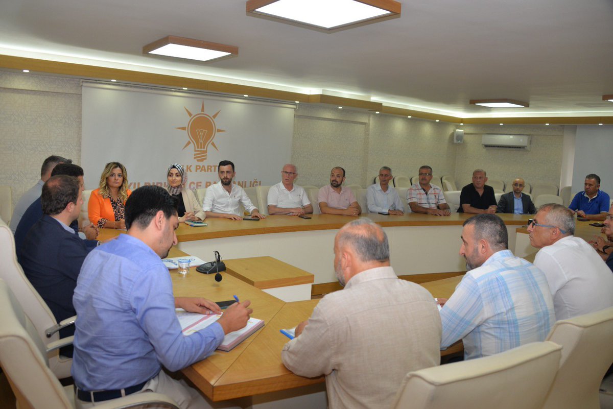 Milletvekilimiz Ahmet Kılıç, İl yöneticimiz Tarık Akman ve ilçe yöneticilerimizin katılımları ile Olağan yönetim kurulu toplantımızı gerçekleştirdik. 
Hayırlara vesile olsun.
<a href="/davutgurkan/">Davut Gürkan</a> <a href="/erkankandemir/">Erkan Kandemir</a> <a href="/kayaismail80/">İSMAiL KAYA 🇹🇷</a>