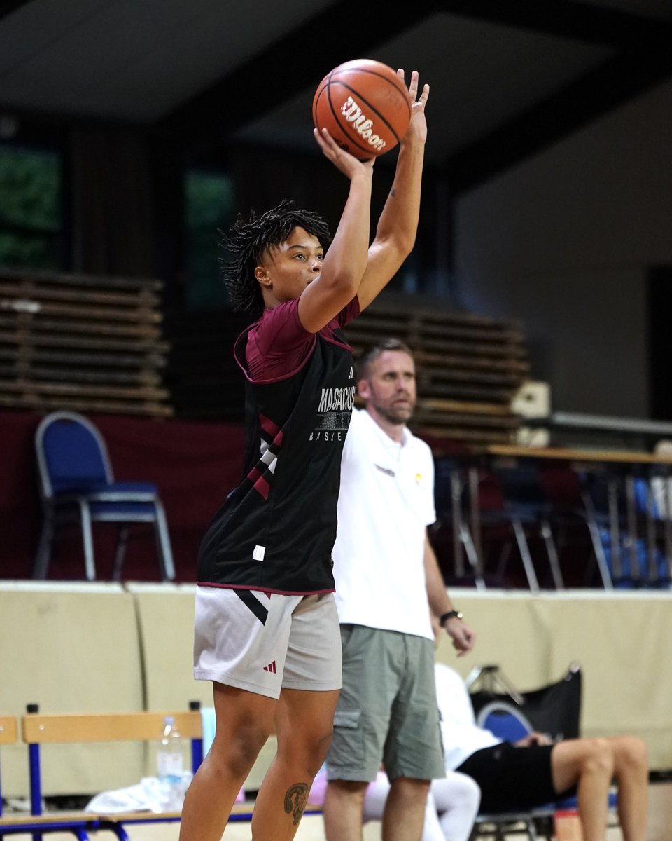 UMass Women's Basketball tweet media