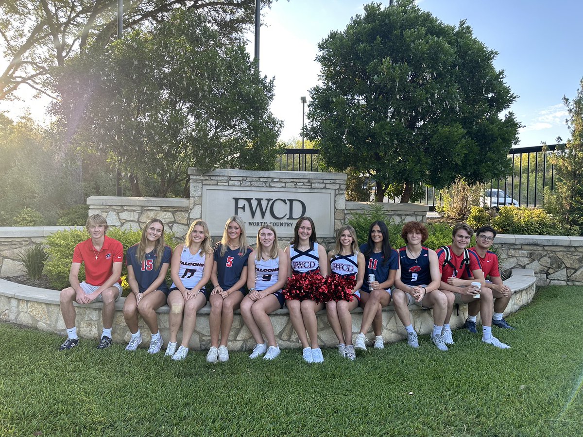 Shout out to these awesome Falcon athletes for their warm welcome on Upper School’s first day of school!!

#FlyHigher #FWCD #FWCDAthletics