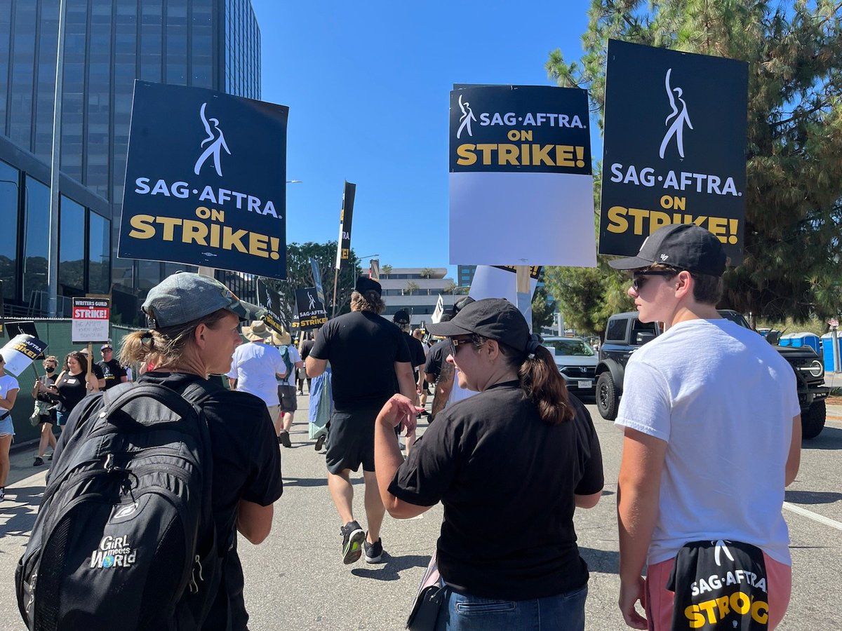 Forgot to mention I picketed at that huge Universal event with some friends. We support our union. #SAGAFTRAstrong