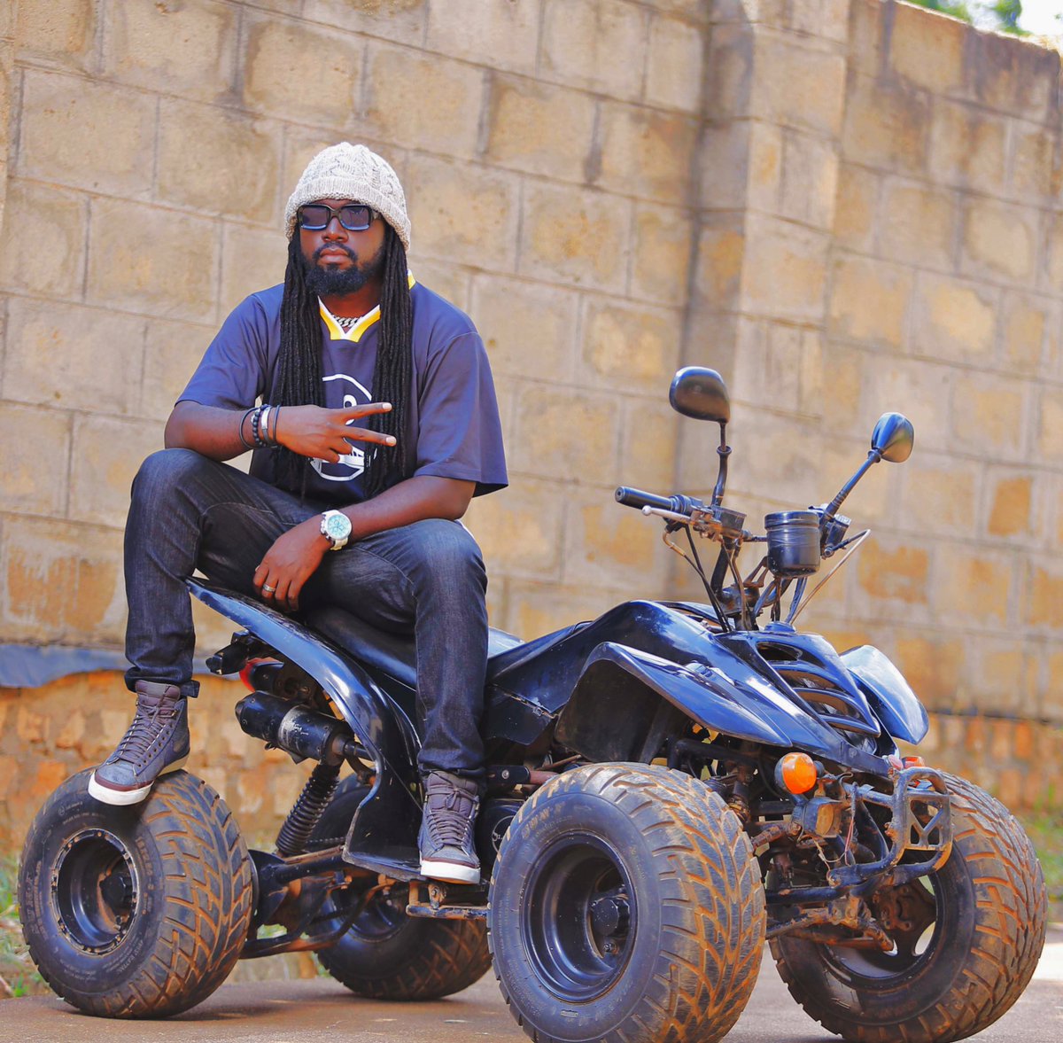 Things don’t go to people
Who appear to be qualified for them but to people who are destined for them😎. Awesome Photography done by @splash_mediaug 
#temulifestyle #fashion #quality #quadbike #free