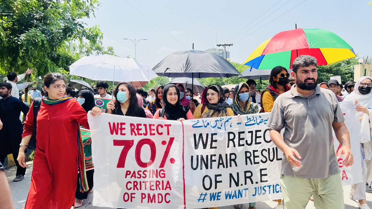 tahirkhan_dr's tweet photo. @anwaar_kakar FMG's on the roads for there legal rights , PMC have wasted 3 years to reverse there black law &amp; tht time PM&amp;DC officials were against tht law , but Now PM&amp;DC come in power &amp; implemented the same black law for FMG's, which was changed earlier. Sir 
@anwaar_kakar Need ur attention https://t.co/jcHOSyuT8M