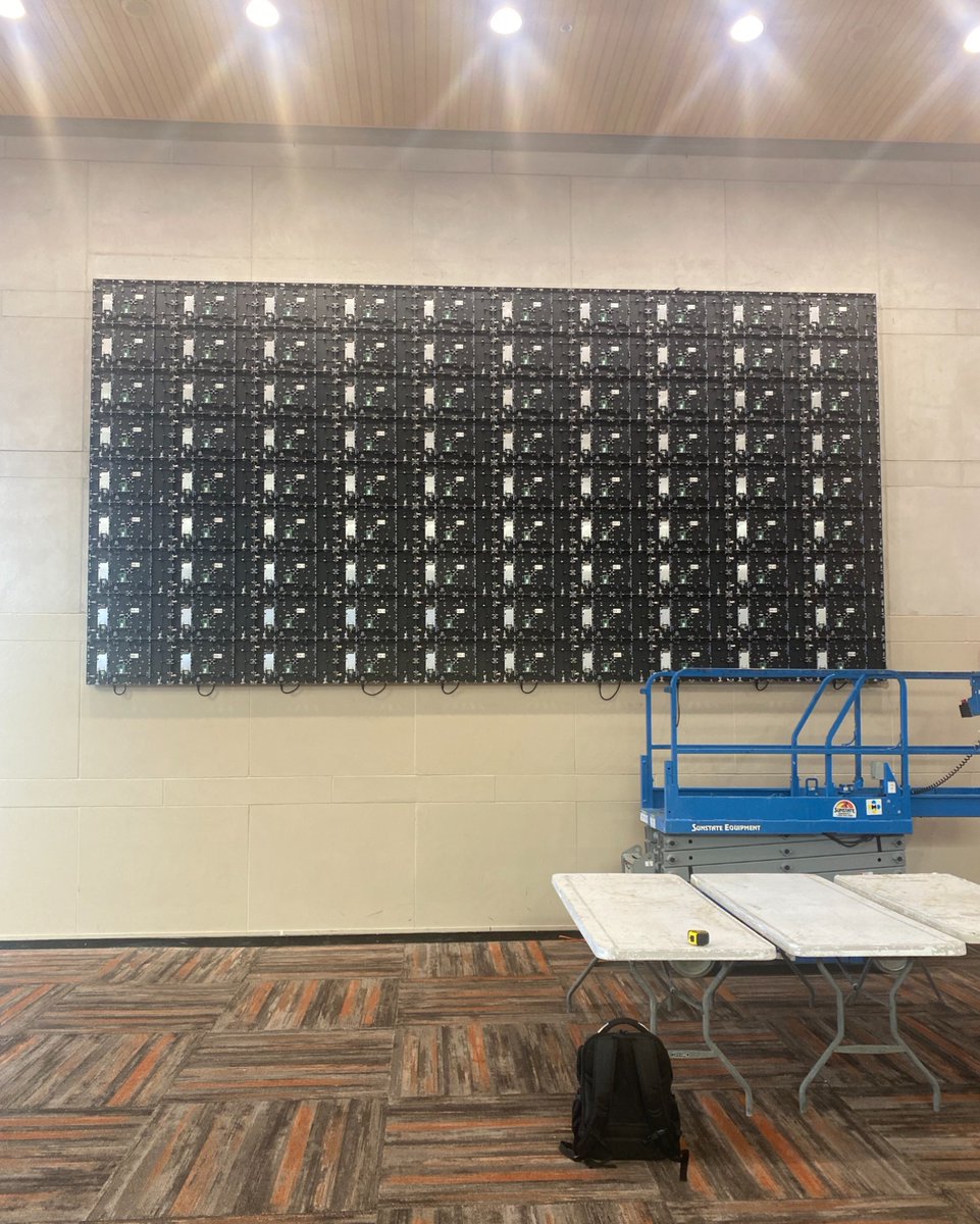ClearLED's tweet photo. 🙌 Thrilled to share an exclusive sneak peek behind the scenes at ClearLED! Our talented installation team is hard at work, bringing the future of displays to life at the Tucson Convention Center with our transparent LED technology.
#ClearLED #TransparentLED #BehindTheScenes https://t.co/YRX82lCXFG