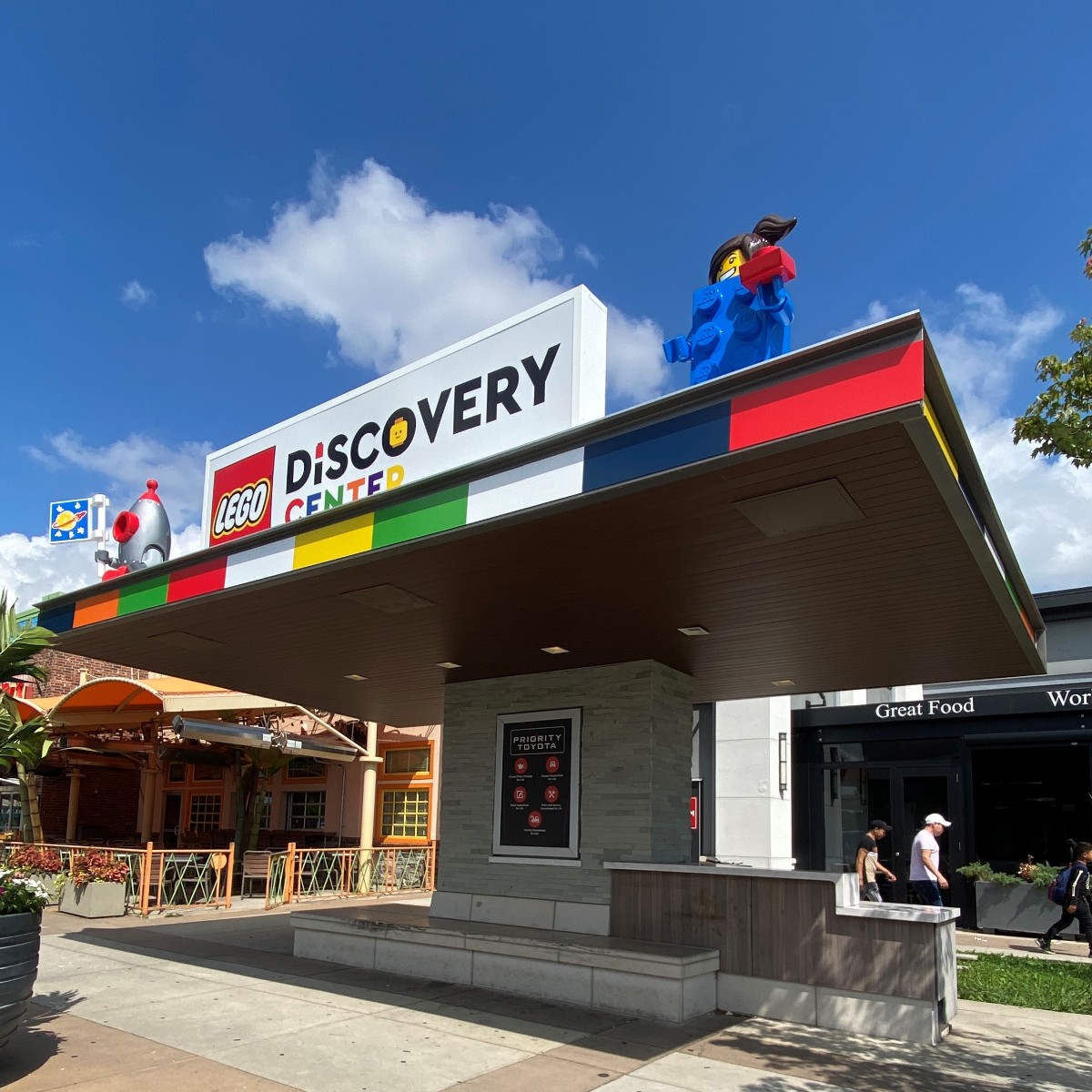 jonessign's tweet image. Amazing Awaits! Adding a splash of wonder in the world with our recent work in Washington D.C. for this confidential client. 

#jonessign, #amazingawaits