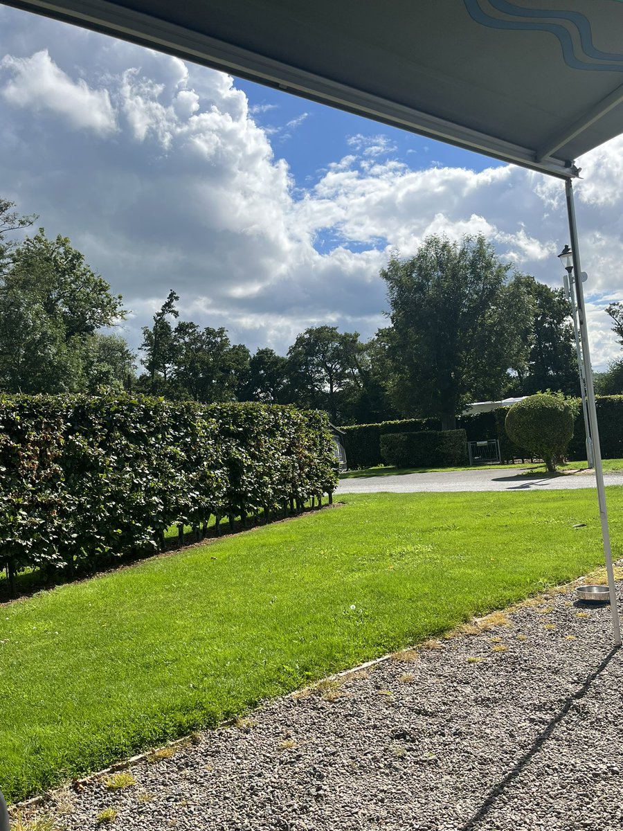 Good day exploring the Hereford countryside in the sun, well deserved cider in one of the local pubs now back to the van to relax and watch the sun go down 🌅