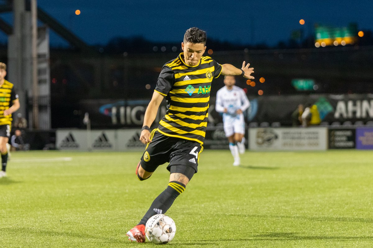 RiverhoundsSC's tweet photo. Strong performances in week 23! 💪

Congratulations to @_rovi for making the @USLChampionship Team of the Week, and @OrdonezOsuna for making the bench! 

✍️ https://t.co/7cMhNsWeQz
#HOUNDTAHN
