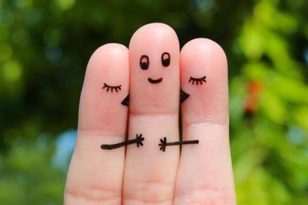 Buscamos chica trans para trio