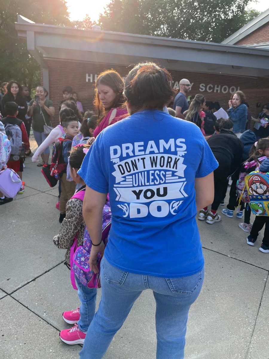 sdu46's tweet photo. There were lots of smiles and plenty of excitement today at Huff Elementary School and Channing Elementary School as they welcomed new and returning students, including students who previously attended Garfield Elementary. #U46FirstDay2023 https://t.co/QBsirJNAAm