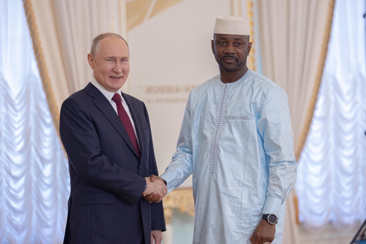 BuzzRmmh's tweet photo. J'ai eu un entretien téléphonique avec le Président Poutine. Nous avons évoqué la situation du Niger. Il a souligné l'importance d'un règlement pacifique de la situation pour un sahel plus stable.🇲🇱🇷🇺 https://t.co/Fw7SvKzoGJ
