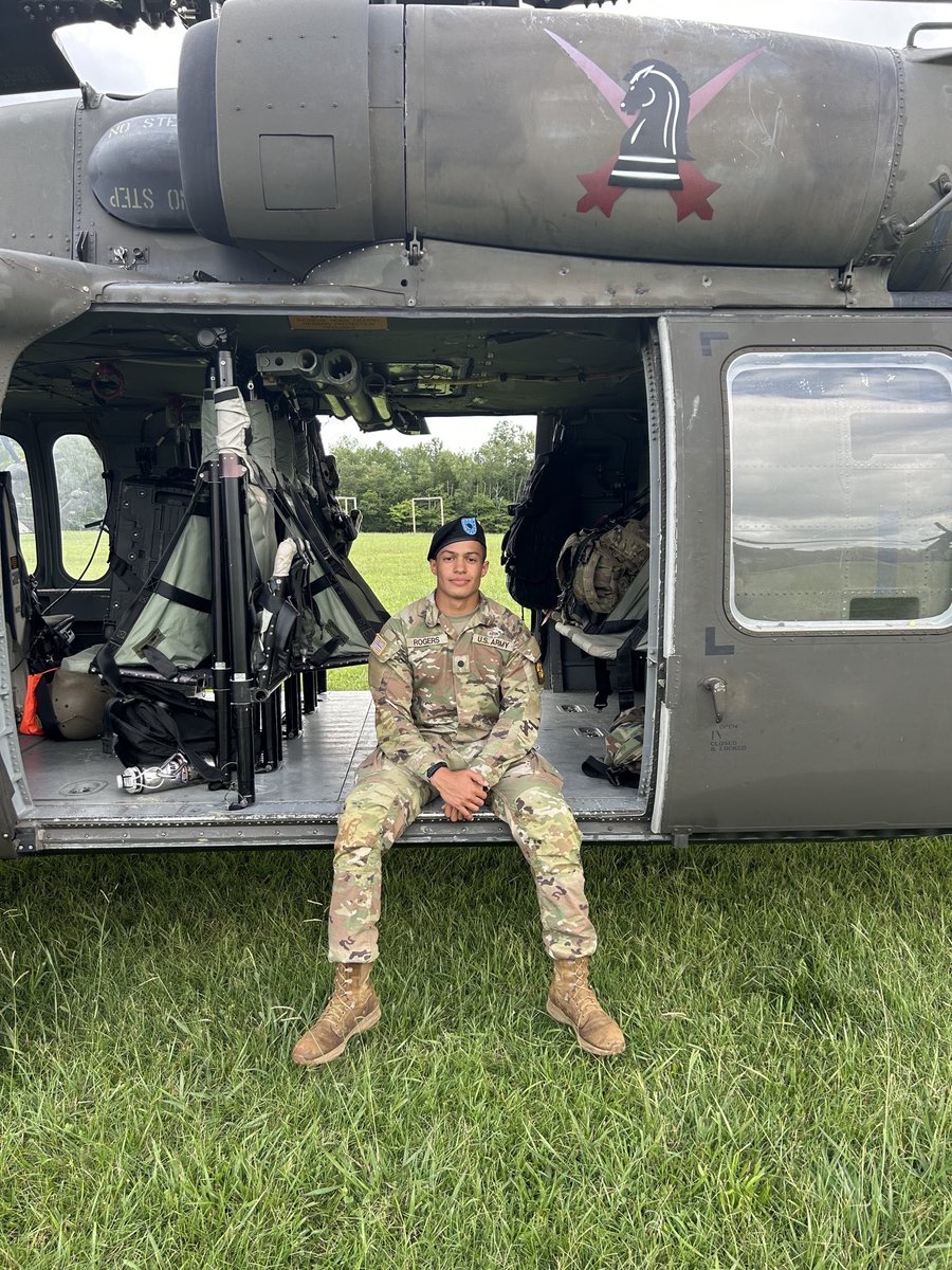 KU_ArmyROTC's tweet photo. KU Cadet Alex Rogers, '26, soars high as an Air Assault School graduate! ππͺ Bravo for this outstanding accomplishment. #JayhawkStrong #AirAssaultGrad #leaderswanted https://t.co/SO3lmWbssu