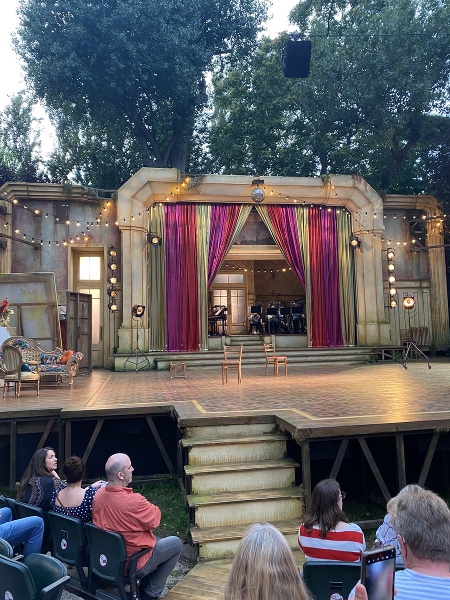 Back for a second time after rain stopped play last week. Can’t wait to see La Cage aux Folles in all its glittering glory! 🤞ps. Don’t rain please!